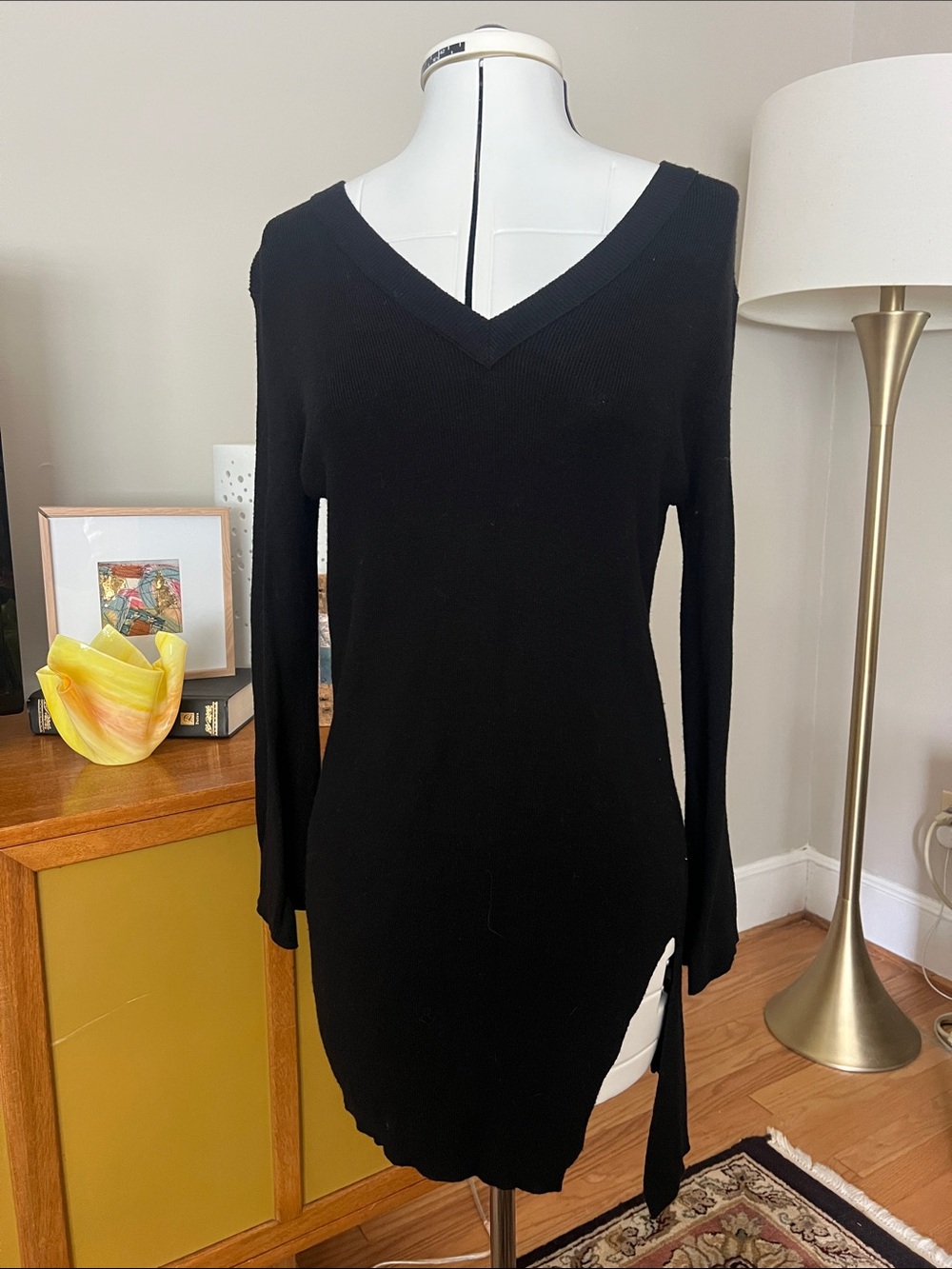 Splendid Black V-Neck Long Sleeve Sweater